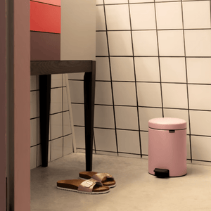 BRABANTIA BALDE DE LIXO DE PEDAL NEWICON 5L, LILAC PINK - Importeco