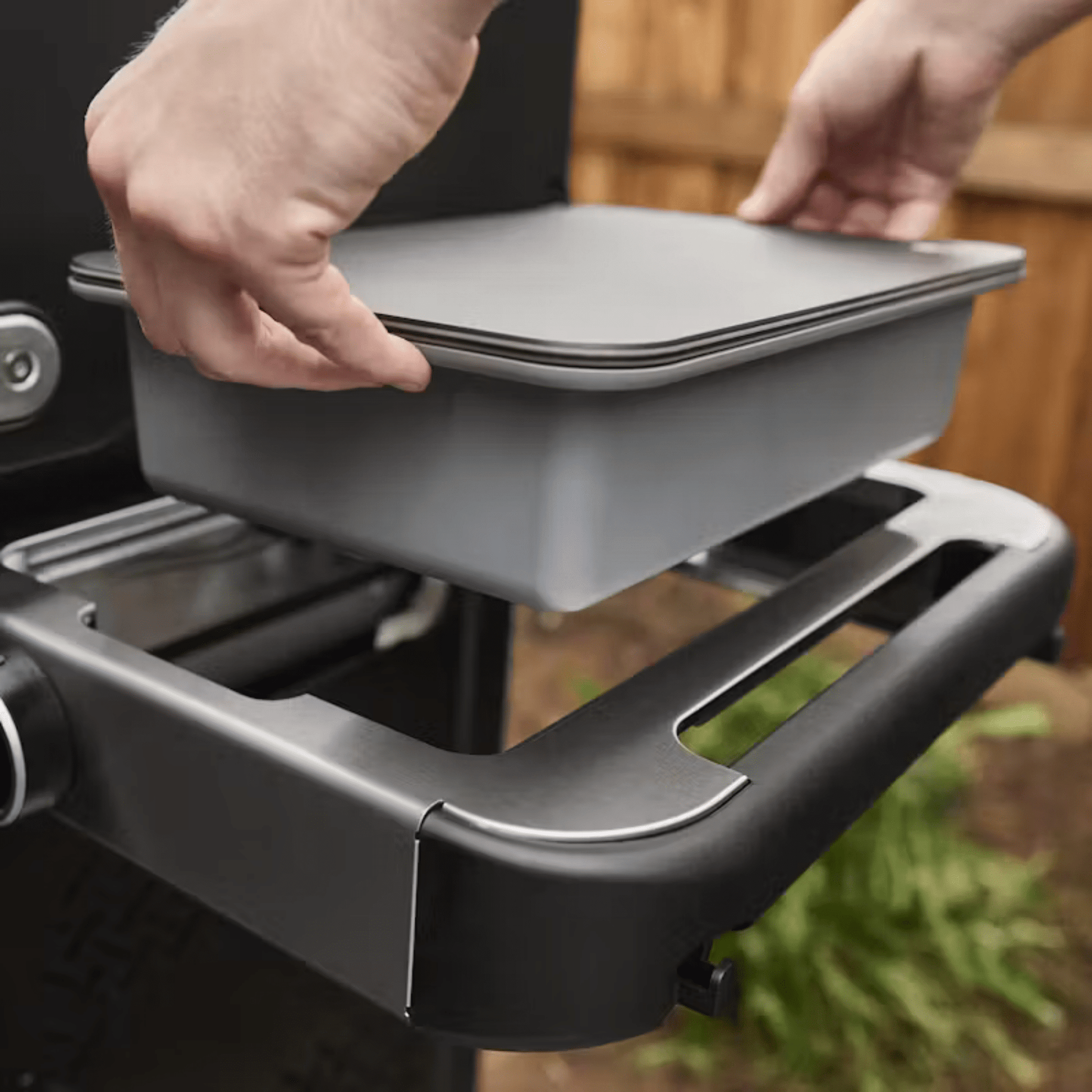 Weber® Spirit® EP-425 LP Gas Grill - Importeco